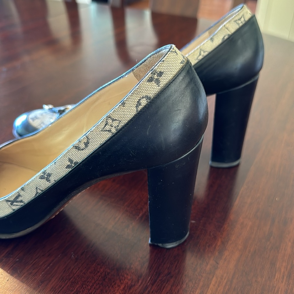 Louis Vuitton pumps - Picture 3 of 7